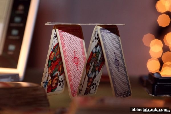 德州扑克支付宝充值进阶秘籍：bbin电子站高手必备策略与五龙争霸实战指南