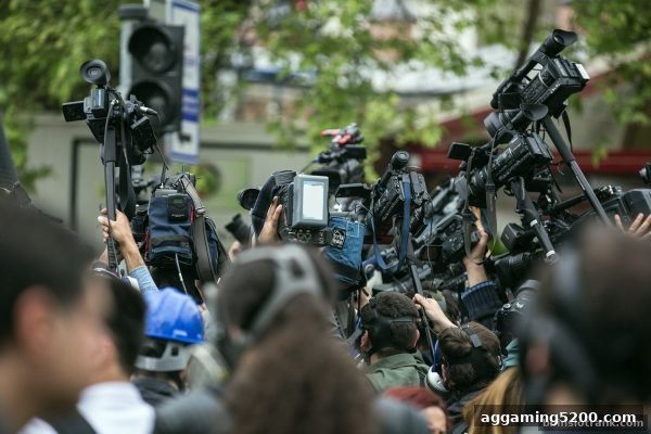英雄联盟赛事高光时刻全解析：bbin电子站带你重温经典并甄选安全互动平台